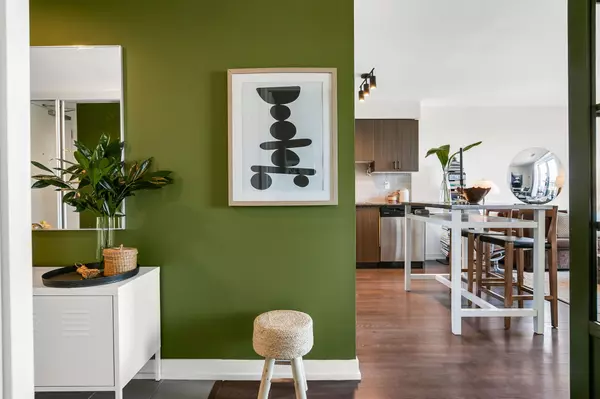 Toronto W02, ON M6H 4K5,812 Lansdowne AVE #1304