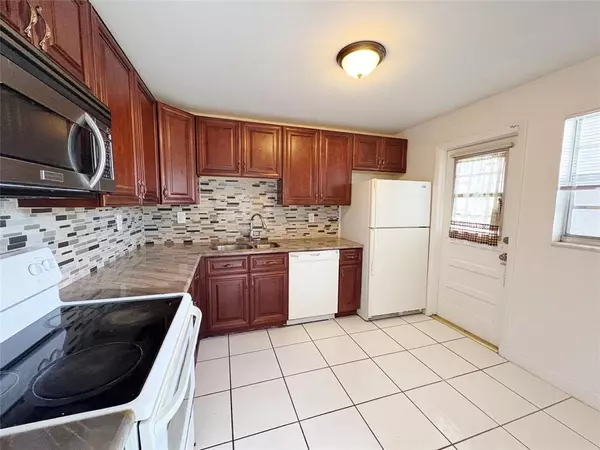 Davie, FL 33324,2510 SW 81st Ave #106