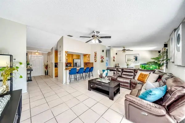 West Palm Beach, FL 33407,2533 Doral Way