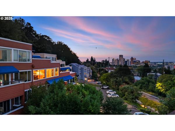 Portland, OR 97239,3515 SW BARBUR BLVD #Y2