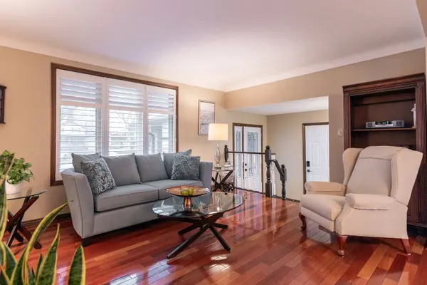 Niagara Falls, ON L2E 7E5,5198 Valley View CRES