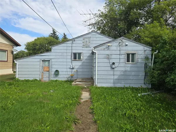 Wadena, SK S0A 4J0,117 1st STREET NE
