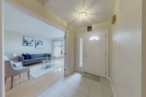 Waterloo, ON N2T 2T9,517 Buckingham BLVD