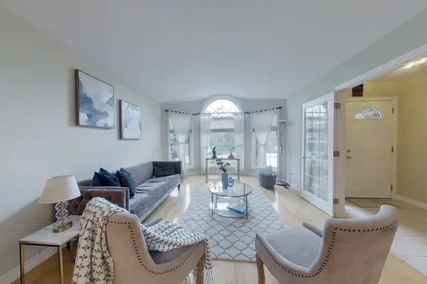 Waterloo, ON N2T 2T9,517 Buckingham BLVD