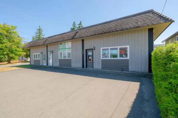 Qualicum Beach, BC V9K 1R1,148 Fern Rd E