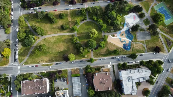 940 Inverness Rd #203, Saanich, BC V8X 2R9