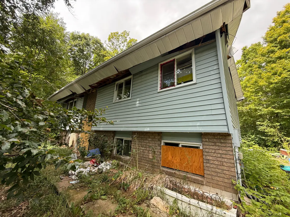 Tiny, ON L9M 0B9,162 Farlain Lake RD W