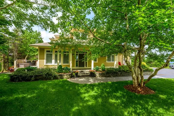 Portugal Cove - St. Philips, NL A1M 1Z3,11 Country Garden Road