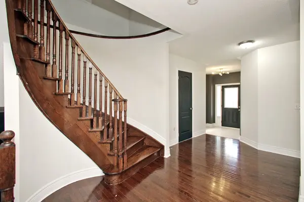 Clarington, ON L1E 0B3,60 Bathgate CRES