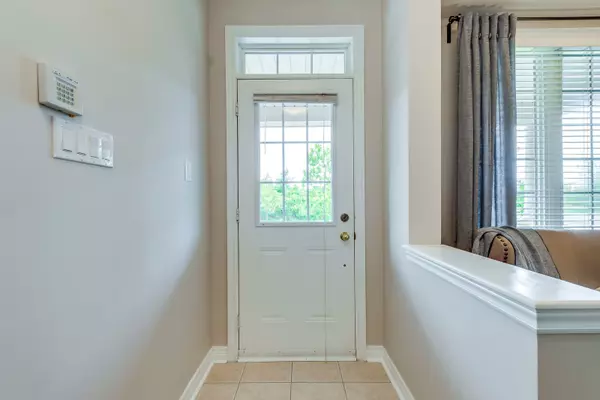 Milton, ON L9T 7X3,536 Savoline BLVD