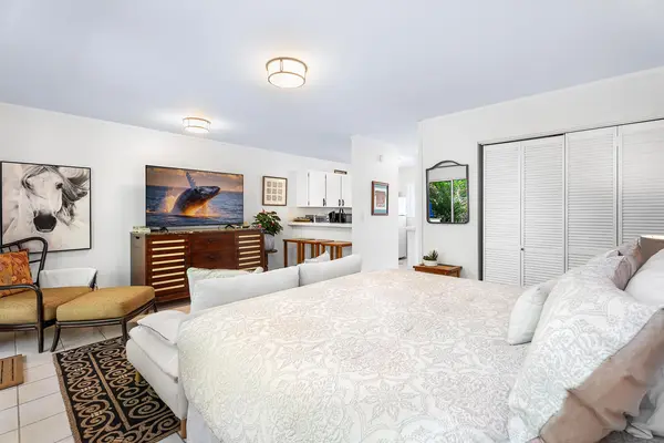 Kailua-kona, HI 96740,75-6008 ALII DR #113