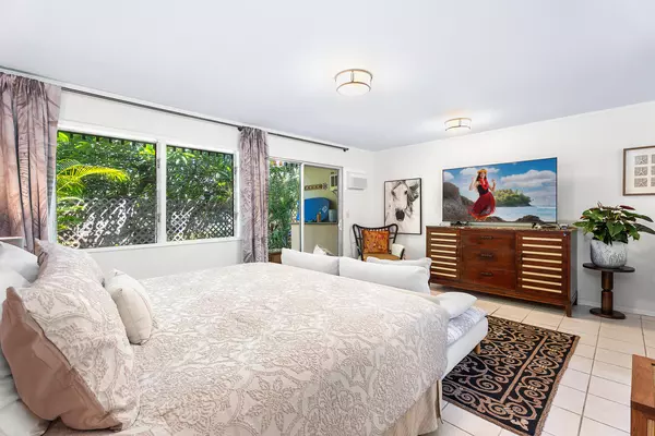 Kailua-kona, HI 96740,75-6008 ALII DR #113