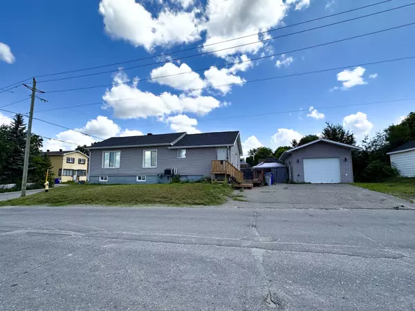 Timmins, ON P4N 3C2,263 Kent AVE