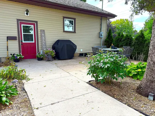 Chatsworth, ON N0H 1R0,777007 10 HWY