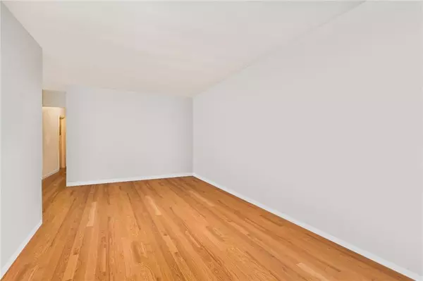 Ozone Park, NY 11417,132-01 100th ST