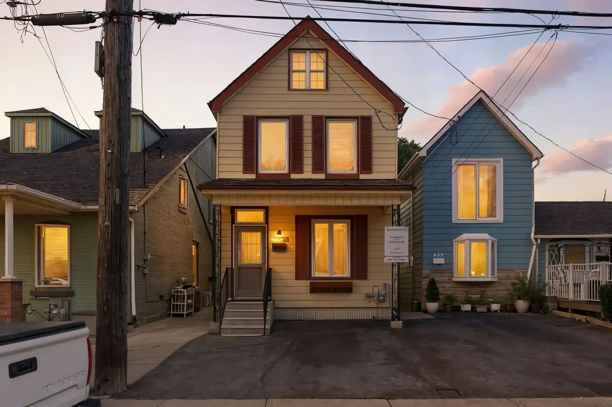 484 John ST N, Hamilton, ON L8L 4R5