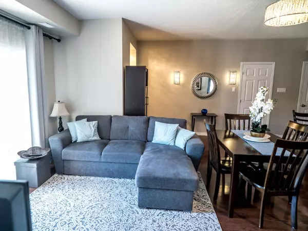 Orleans - Cumberland And Area, ON K4A 0X8,68 STERNES Private