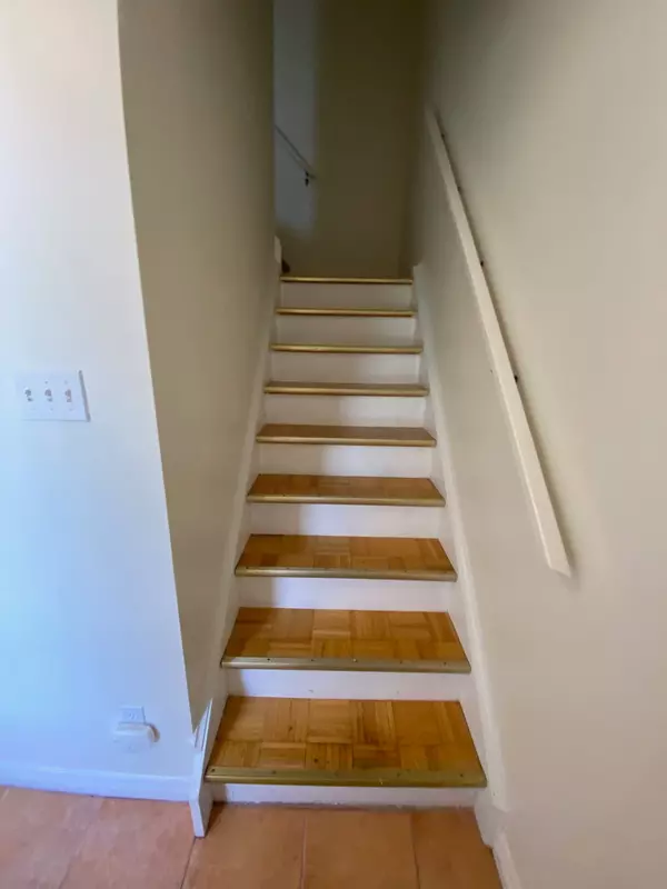 London North, ON N6G 2C2,1401 Wonderland RD N