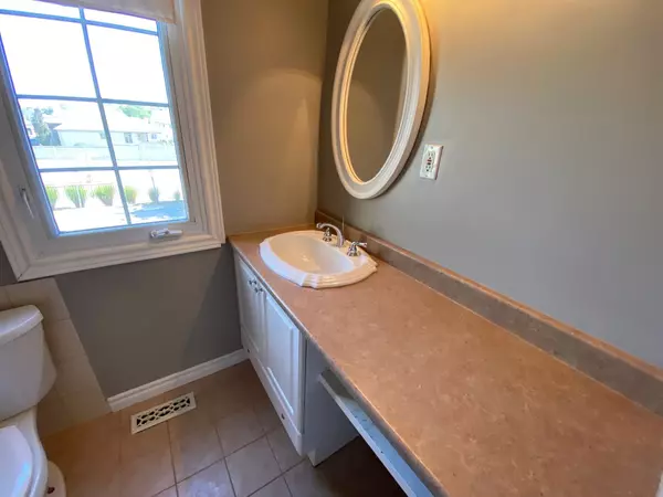 London North, ON N6G 2C2,1401 Wonderland RD N