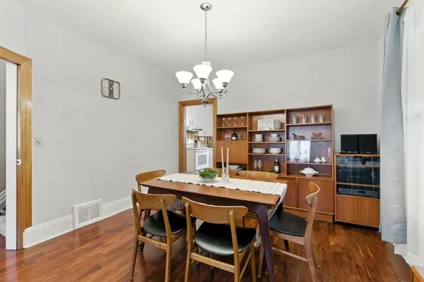 484 John ST N, Hamilton, ON L8L 4R5