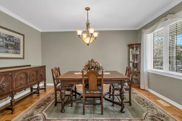 Georgina, ON L4P 4A6,69 Brecken DR