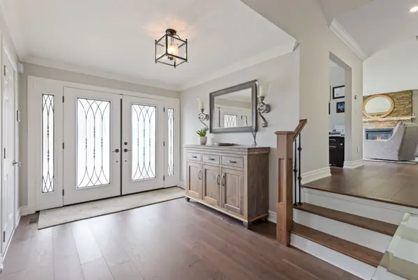 2119 Agincourt CRES, Burlington, ON L7P 1P3