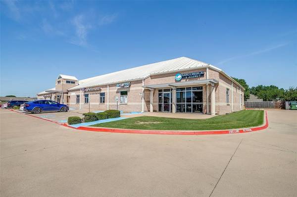 Burleson, TX 76028,671 NE Alsbury Boulevard