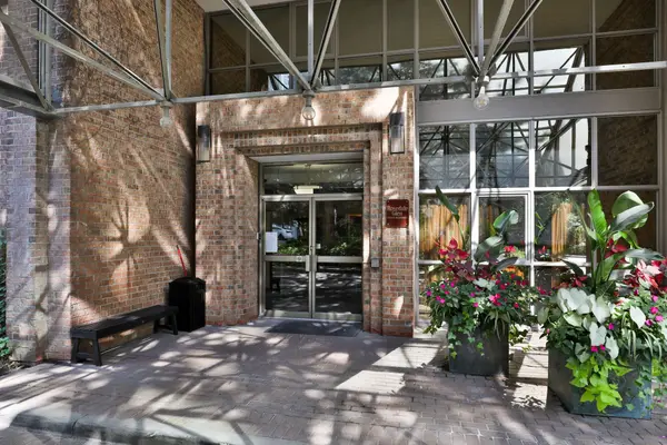 Toronto C09, ON M4W 3M4,278 Bloor ST E #807