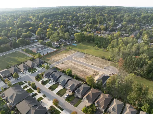 Pelham, ON L3C 3C3,8 Stickles ST