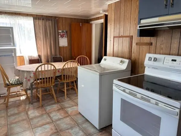 Carbonear, NL A1Y 1A7,4 Cross Road