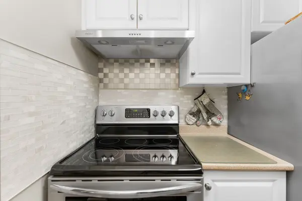 Kingston, ON K7M 7E8,358 Queen Mary RD #515