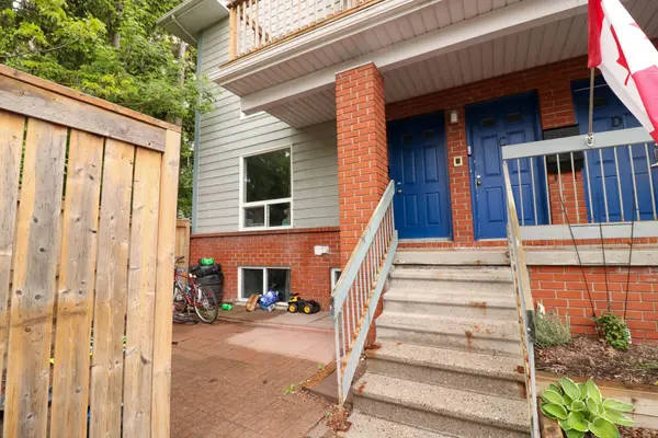 Overbrook - Castleheights And Area, ON K1K 2B6,311 Presland RD #A