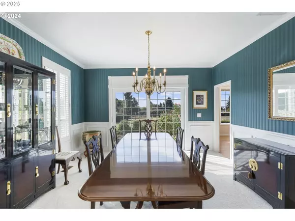 West Linn, OR 97068,1470 ROSEMONT RD