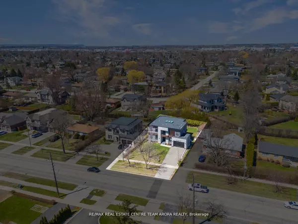 Oakville, ON L6L 1Z3,1325 Rebecca ST