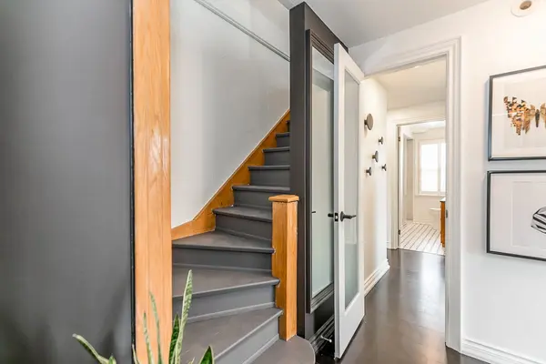 Aurora, ON L4G 1S9,78 Wells ST