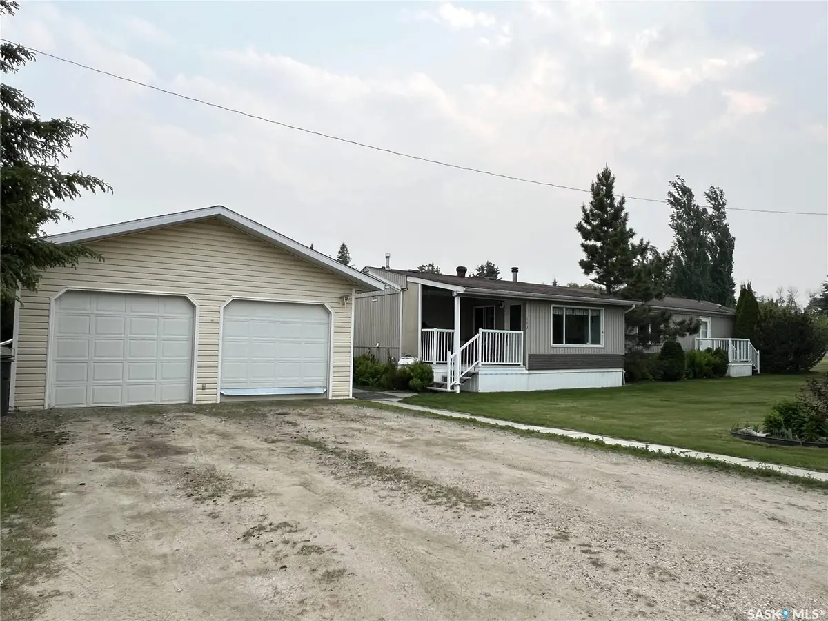 103 Main STREET W, Dorintosh, SK S0M 0T0