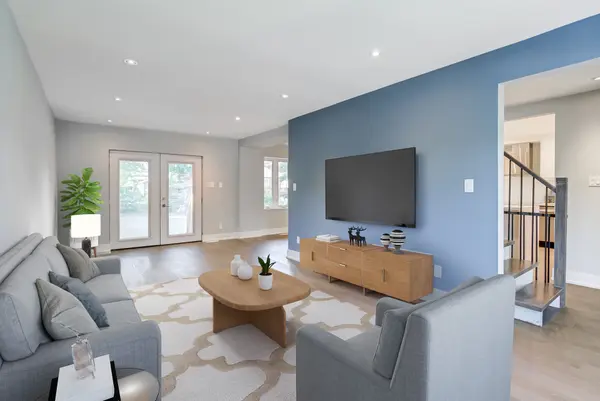 Toronto E04, ON M1R 1C3,18 Innisdale DR