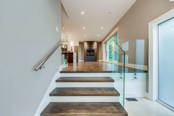 Oakville, ON L6H 2G3,1376 Forest Glade RD