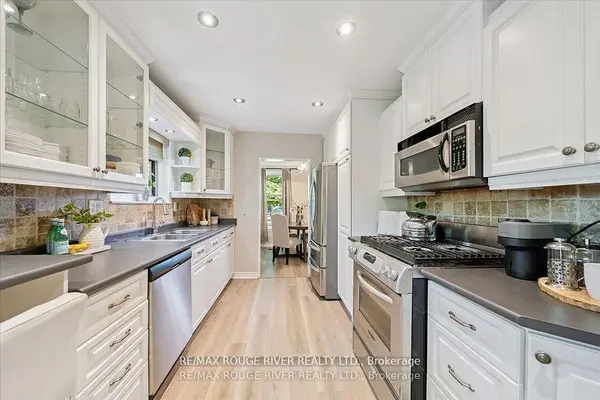 Pickering, ON L1W 1X9,810 Zator AVE