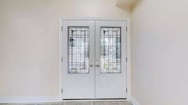 Whitby, ON L1N 9X3,55 Steamer DR