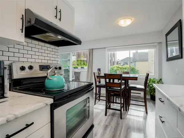 Victoria, BC V8V 3E9,1000 McClure St #206