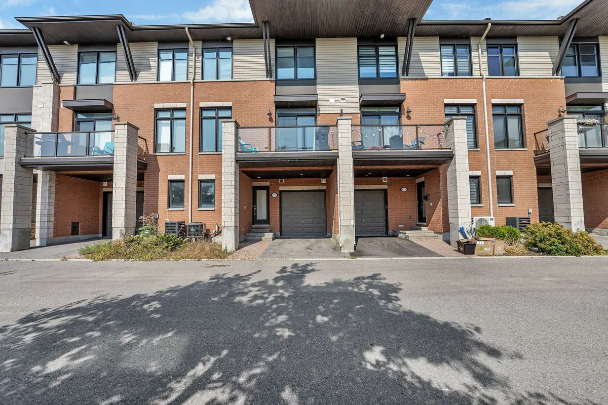 Orleans - Cumberland And Area, ON K4A 0Y2,616 Chaperal Private N/A