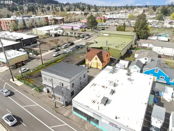 Portland, OR 97266,8325 8329 SE DIVISION ST