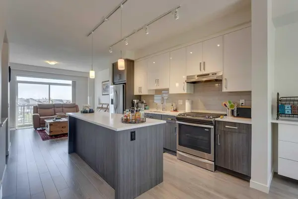 Calgary, AB T3R 0V3,45 Sherwood LN NW