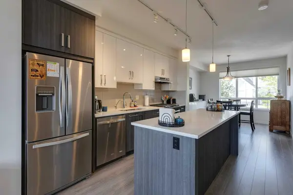 Calgary, AB T3R 0V3,45 Sherwood LN NW