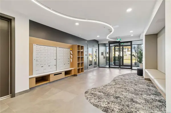 Colwood, BC V9C 0V3,3564B Ryder Hesjedal Way #200