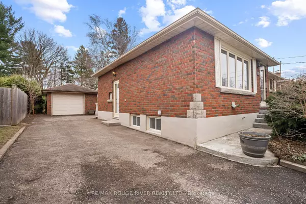 Niagara Falls, ON L2J 1W3,6478 Brock ST