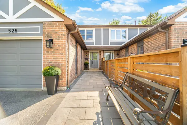 Milton, ON L9T 4G7,526 Holly AVE