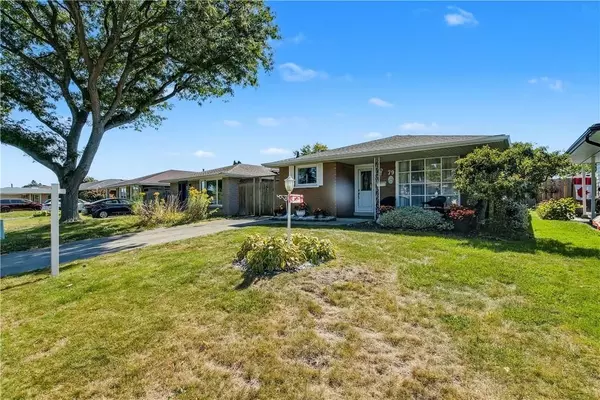 Hamilton, ON L9C 4V3,79 Gardiner DR