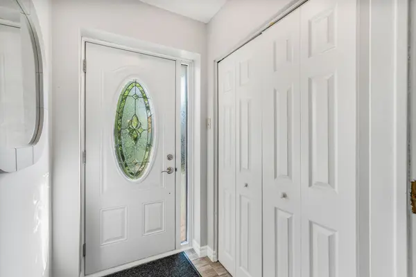 Russell, ON K4R 1B3,13 Elm AVE